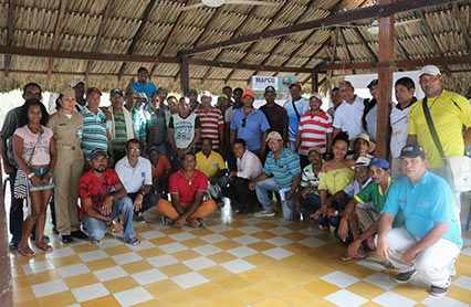 Cispata y La Caimanera Firman Acuerdo de Pesca